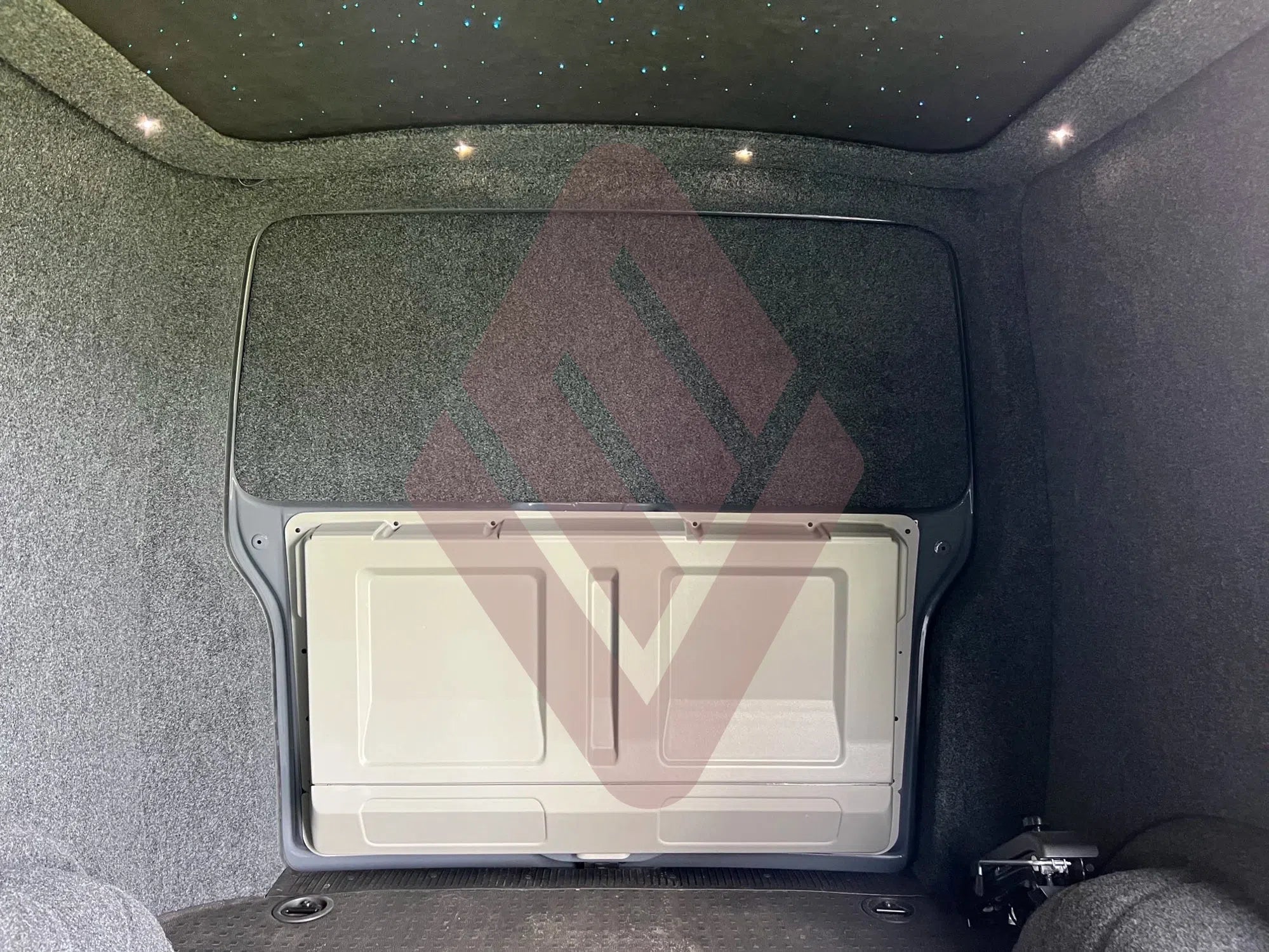 Vanshades Tailgate Chair Pod