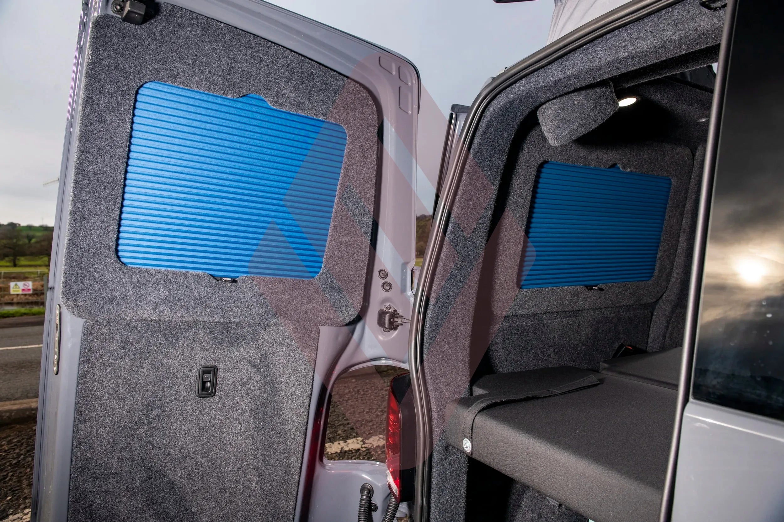 Ford Transit Custom | Window Pod® C | Barn Door Pair